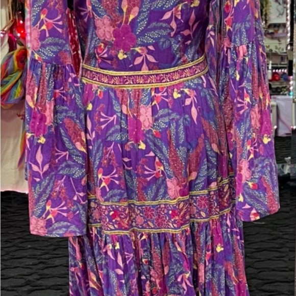 SPELL BIANCA GOWN, Size M, Worn 1x and dry cleaned EXCELLENT condition! - Picture 3 of 5